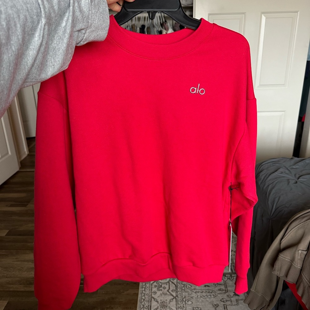 ALO Yoga Accolade Crew Neck Pullover